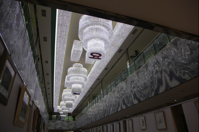 중정 샹드리에 (2층)